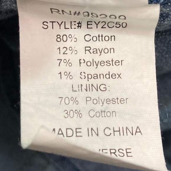 Level 99 Aubrey Skinny Jeans Women’s Size 26 Slouchy Released Hems Distressed - Picture 9 of 10